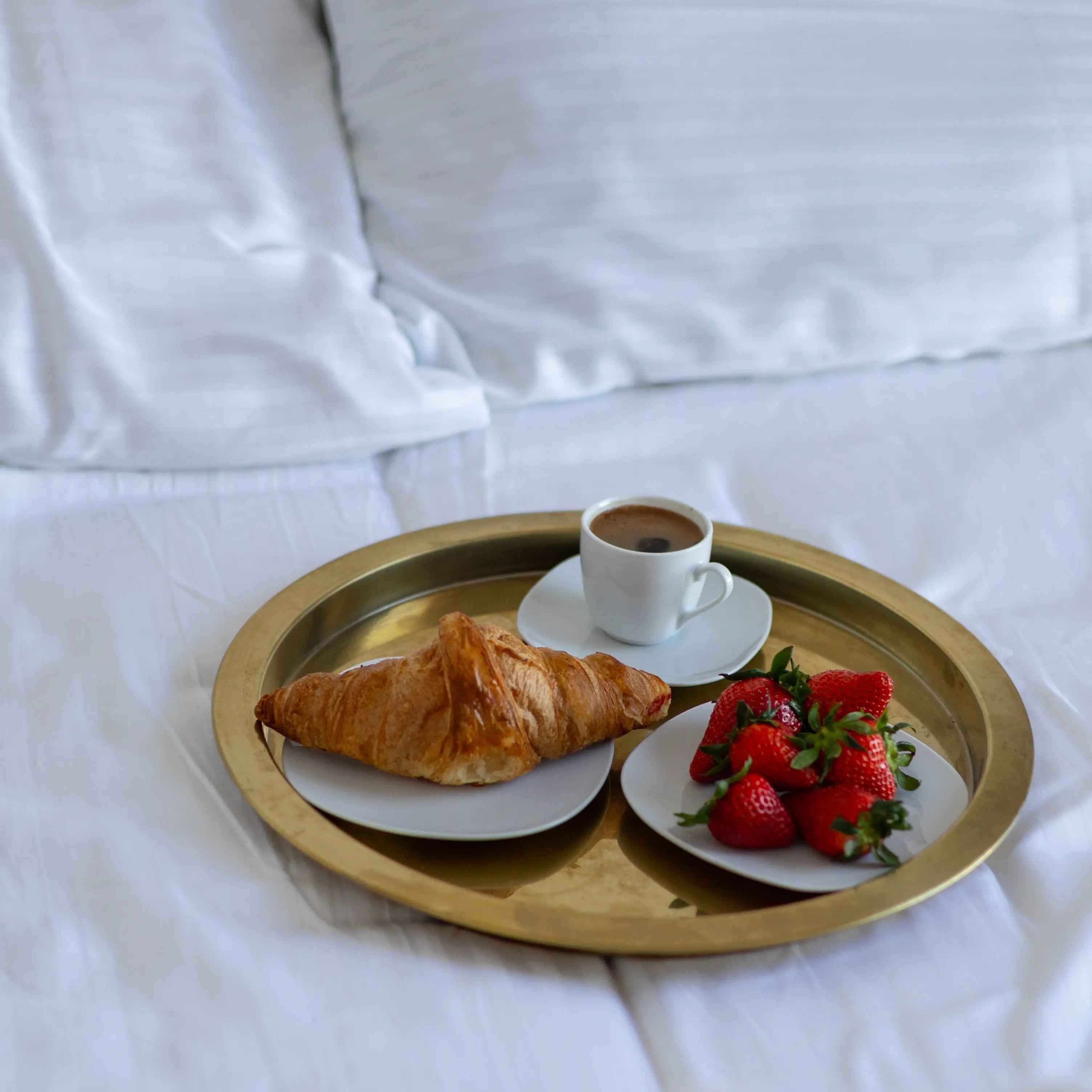 Pościel Satynowa w Paski – Biała, 100% Bawełna Turecka, 140g, Luksus Hotelowy
