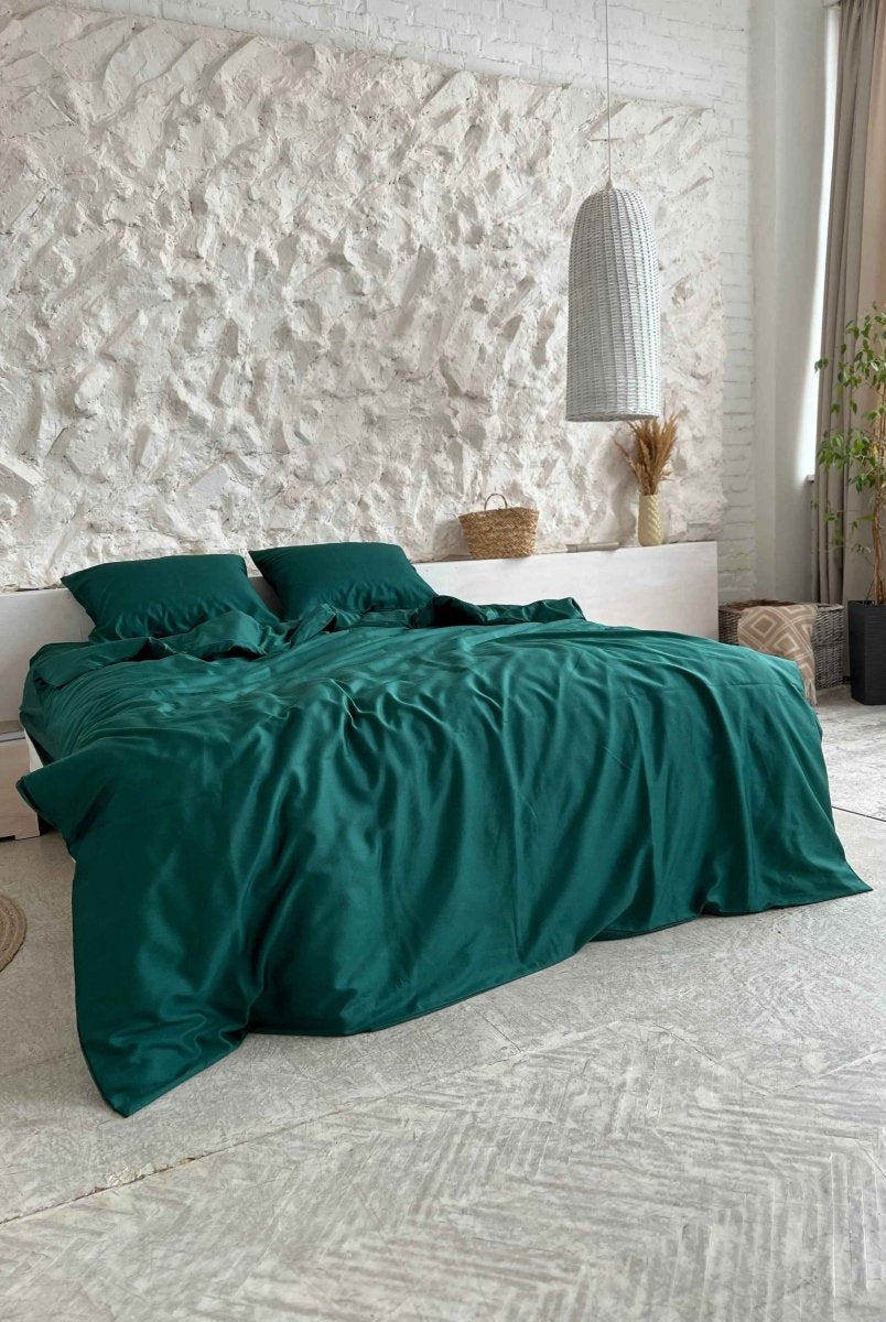 Literie en Satin Vert Foncé – 100% Coton Turc, 140g, Élégance Naturelle