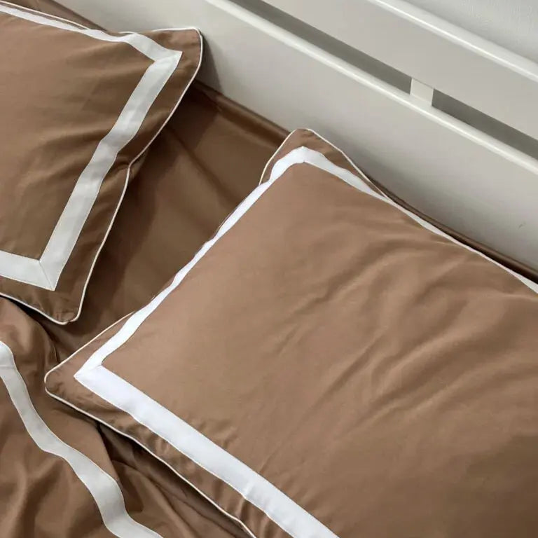 Pościel z Merceryzowanej Satyny – Karmel & Biały, 100% Bawełna Turecka, 140 g/m², Edycja Exclusive Wivanco Bedding