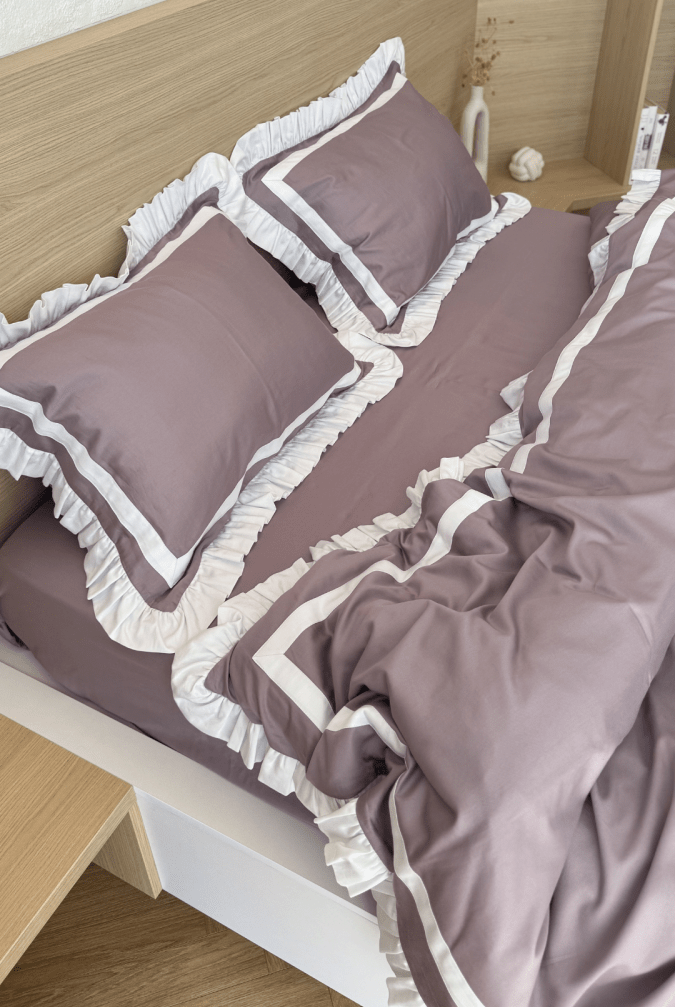 Pościel Pudrowy Taupe z Falbanką Oxford – zdjęcie produktu 1