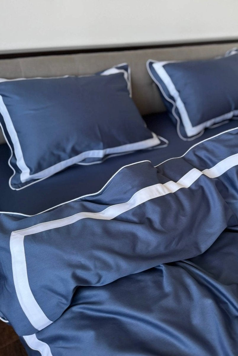 Literie en Satin Mercerisé – Bleu Acier et Blanc, 100% Coton Turc, 140 g/m², Wivanco Bedding Exclusive Edition