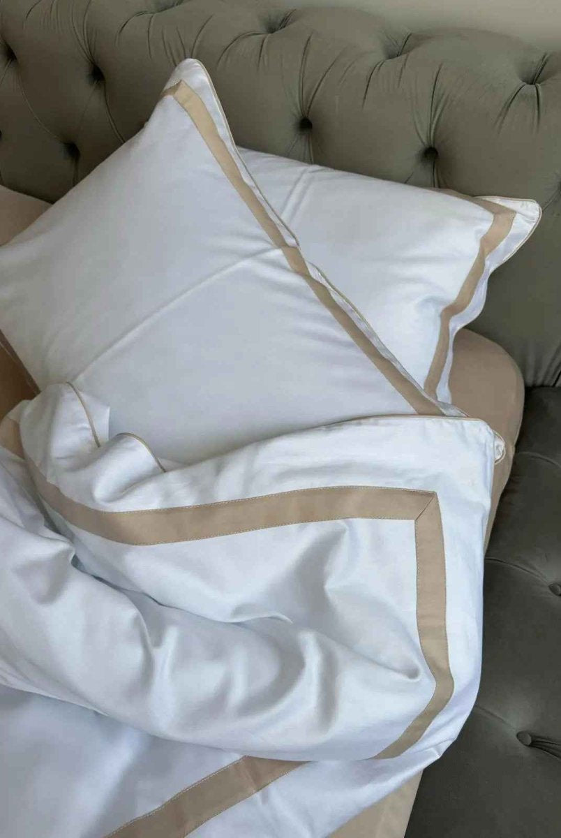 Literie en Satin Mercerisé – Nude & blanc, 100% Coton Turc, 140 g/m², Édition Exclusive