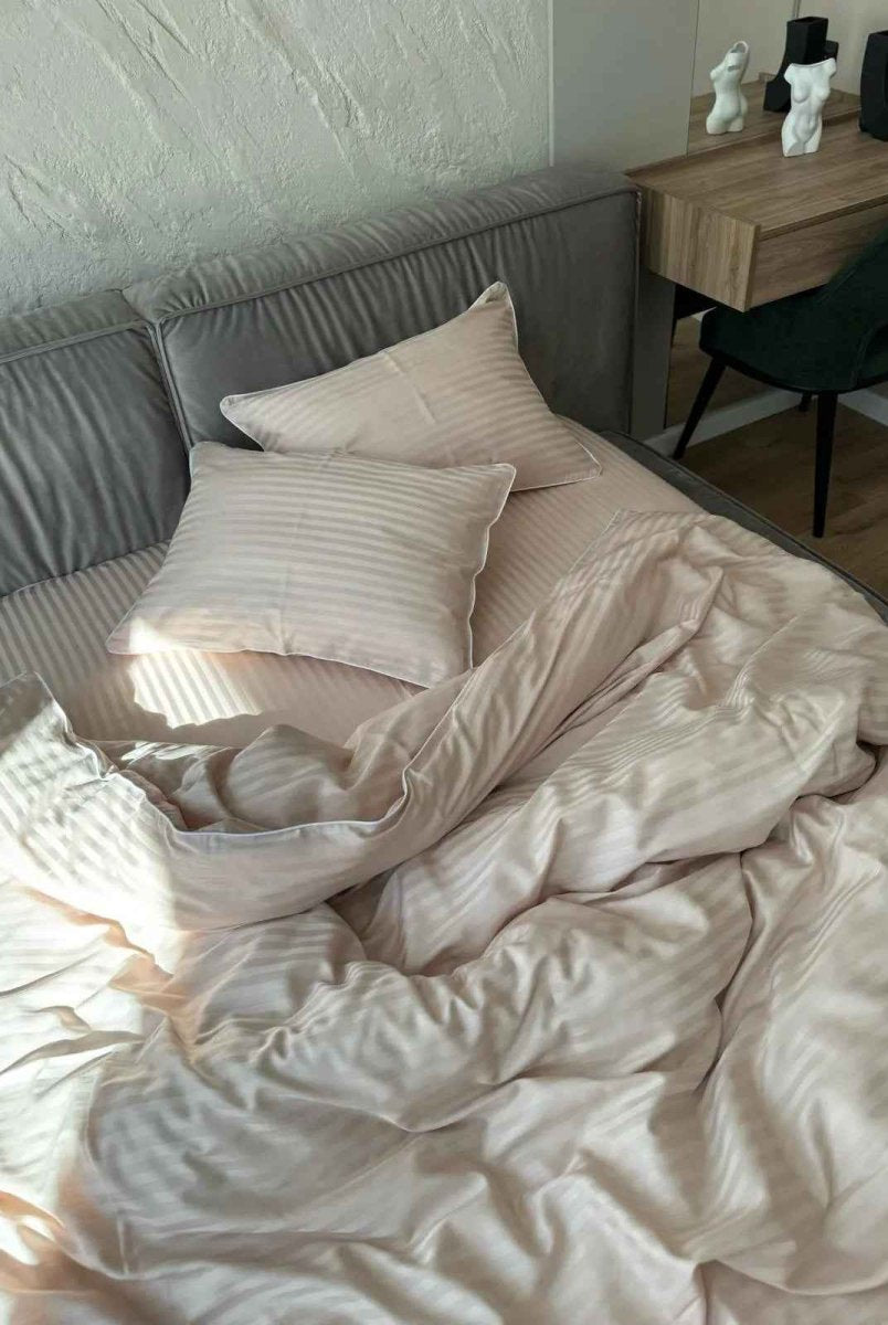 Literie en Satin Mercerisé - Rayé Nude avec Bordure Blanche, 100% Coton Turc, 140 g/m², Collection Premium