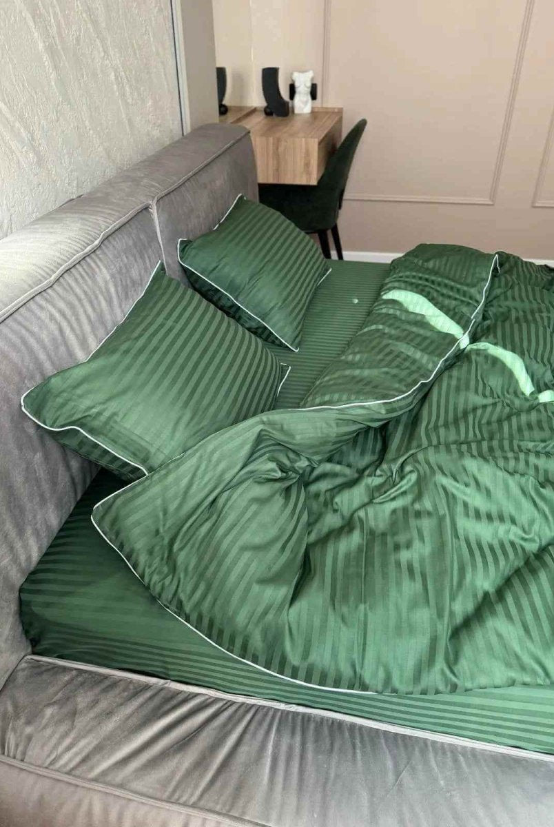 Literie en Satin Mercerisé – Rayé Vert avec Bordure Blanche, 100% Coton Turc, 140 g/m², Collection Premium