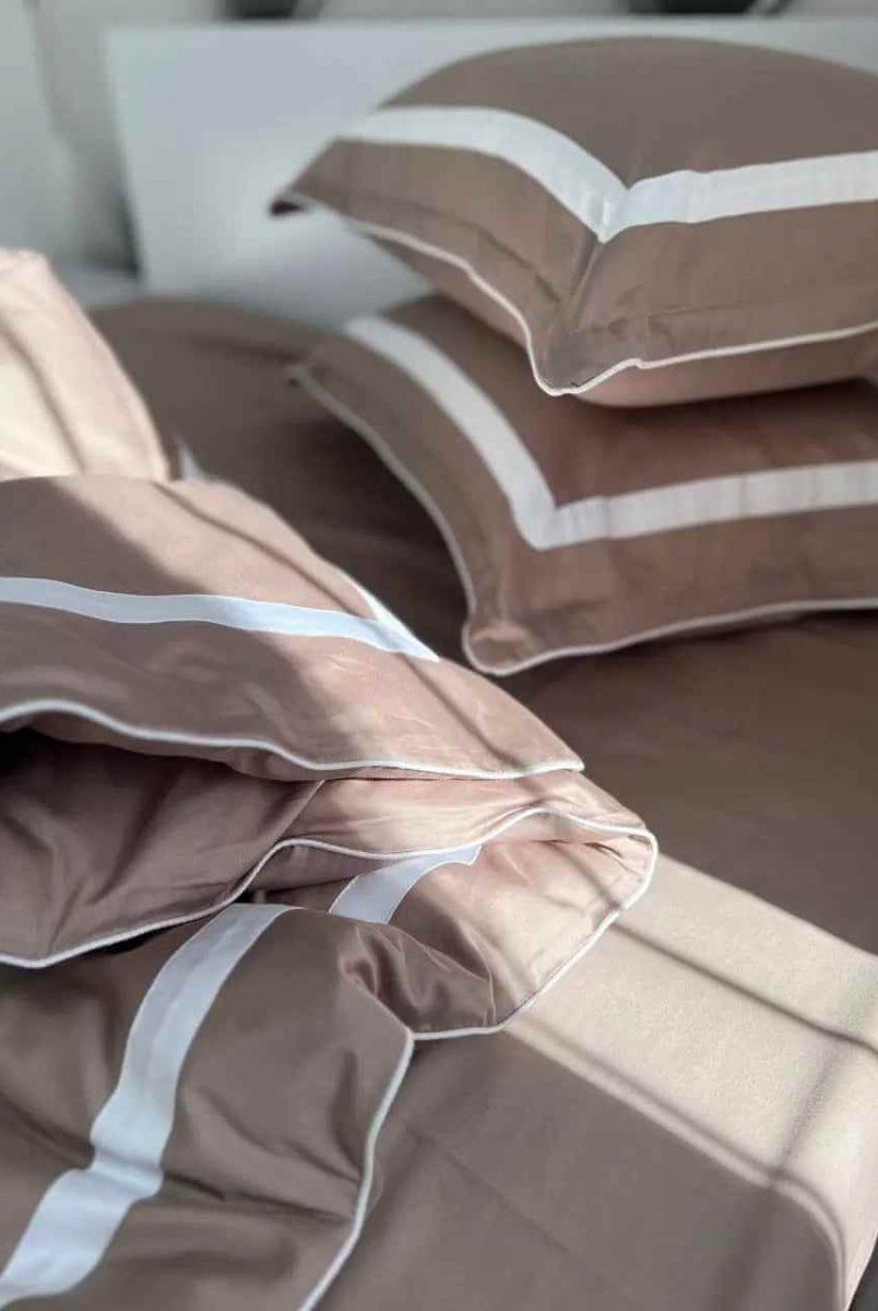 Literie en Satin Mercerisé – Cacao & Blanc, 100% Coton Turc, 140 g/m², Édition Exclusive