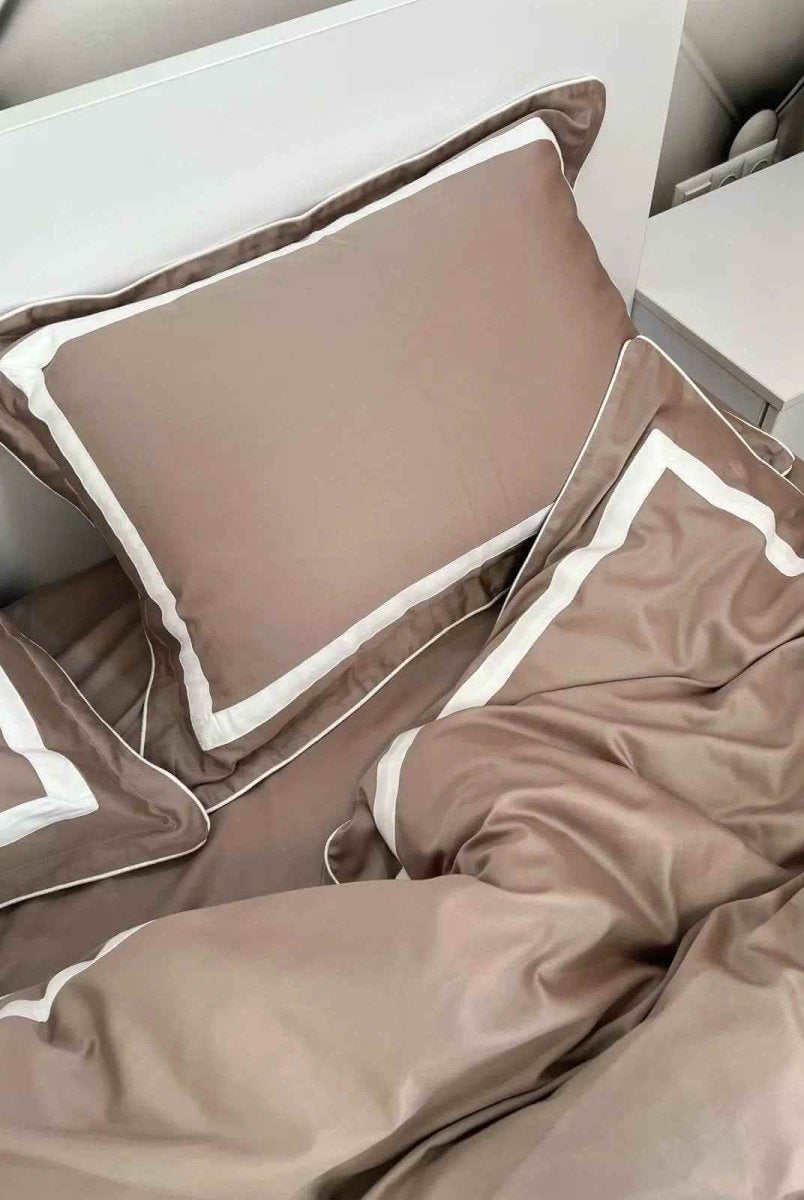 Literie en Satin Mercerisé – Cacao & Blanc, 100% Coton Turc, 140 g/m², Édition Exclusive