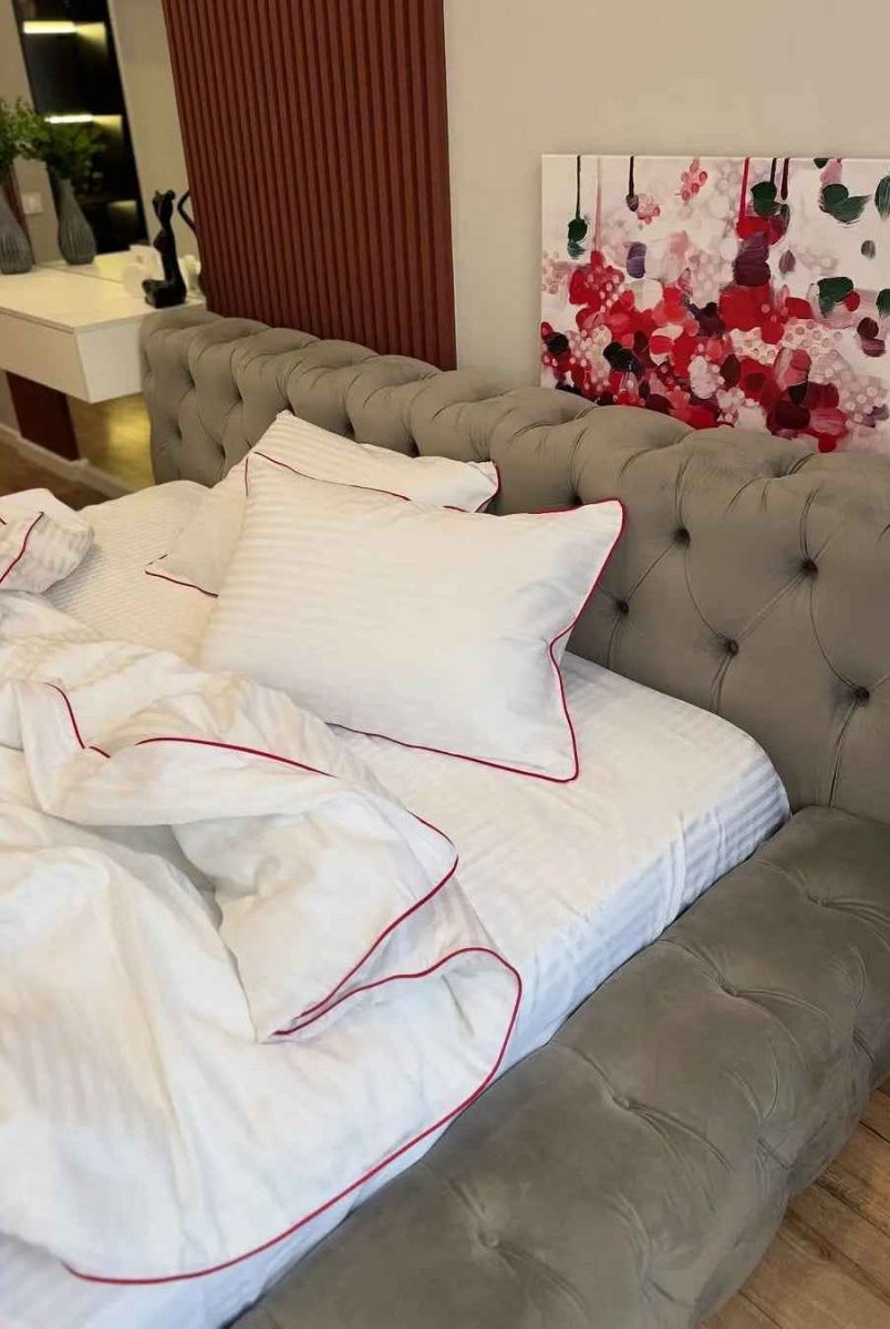 Literie en Satin Mercerisé Rayé Rouge - Blanc, 100% Coton Turc, 140 g/m², Collection Premium