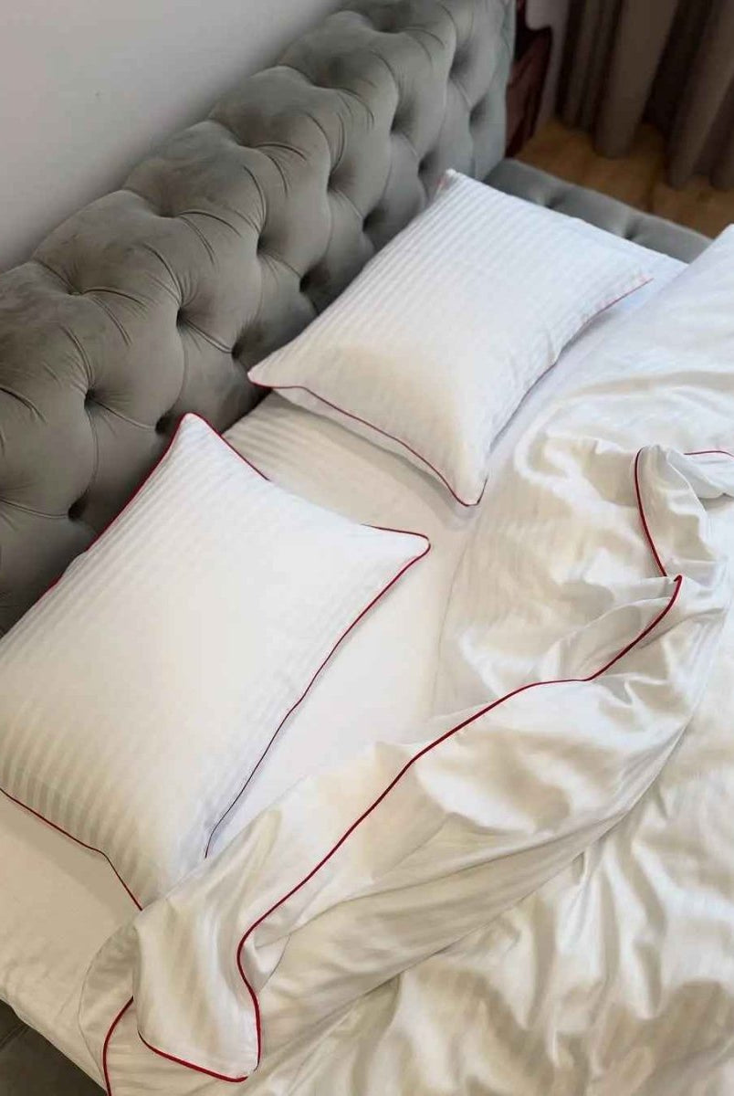 Literie en Satin Mercerisé Rayé Rouge - Blanc, 100% Coton Turc, 140 g/m², Collection Premium