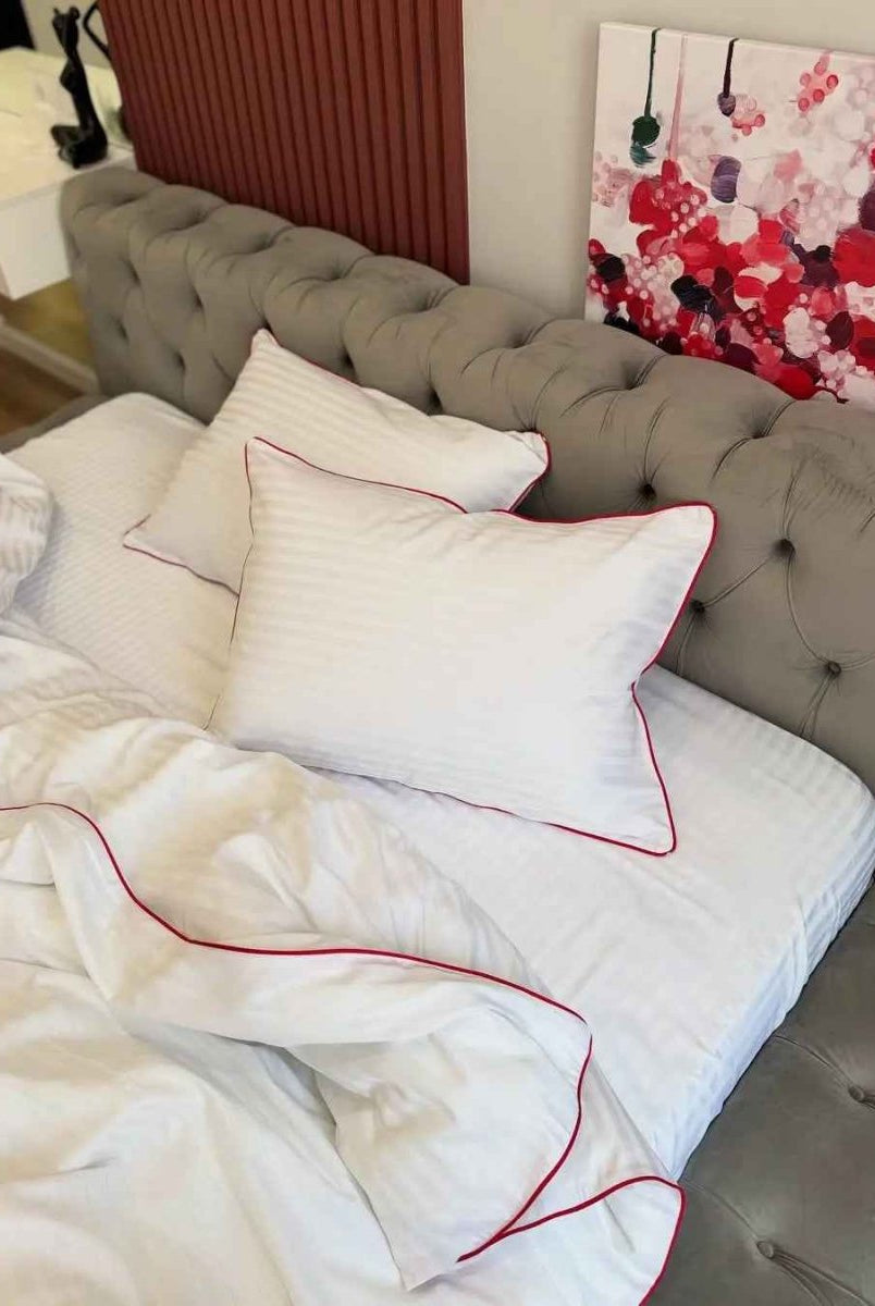 Literie en Satin Mercerisé Rayé Rouge - Blanc, 100% Coton Turc, 140 g/m², Collection Premium