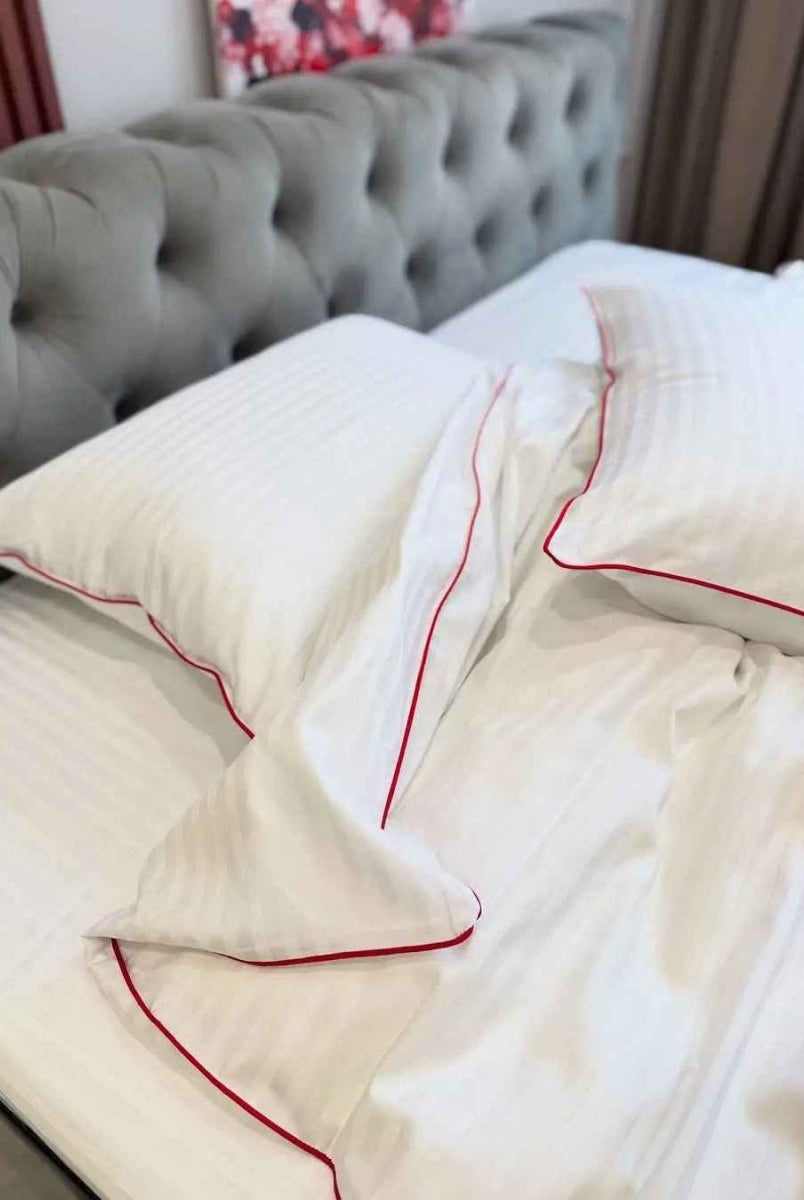 Literie en Satin Mercerisé Rayé Rouge - Blanc, 100% Coton Turc, 140 g/m², Collection Premium