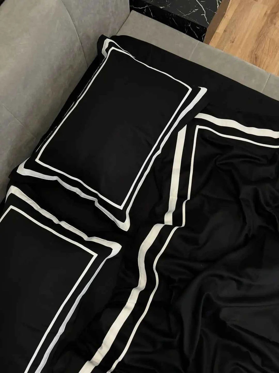Mercerized Satin Cotton Bedding in Black & White – 100% Turkish Cotton, 140 g/m², Double Oxford Finish