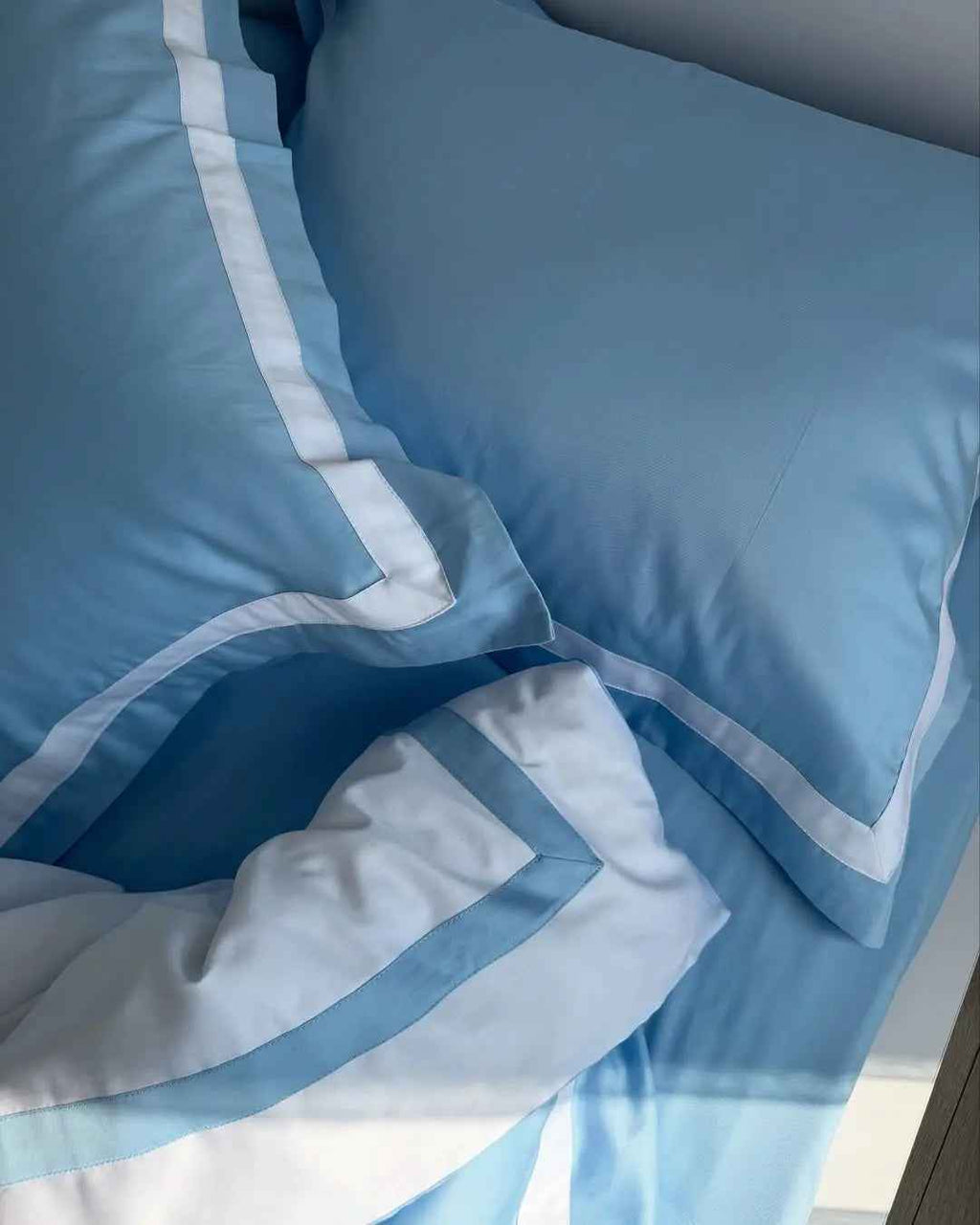 Mercerized Cotton Satin Bedding – Light Blue & White, 100% Turkish Cotton, Oxford Finish