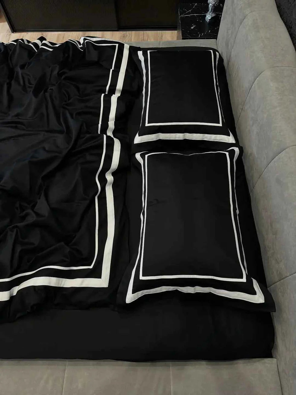 Mercerized Satin Cotton Bedding in Black & White – 100% Turkish Cotton, 140 g/m², Double Oxford Finish