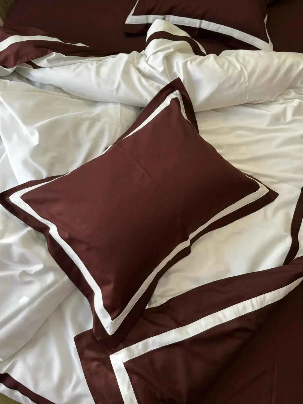 Mercerized Satin Cotton Bedding in Brown & White – 100% Turkish Cotton, 140 g/m², Oxford Finish