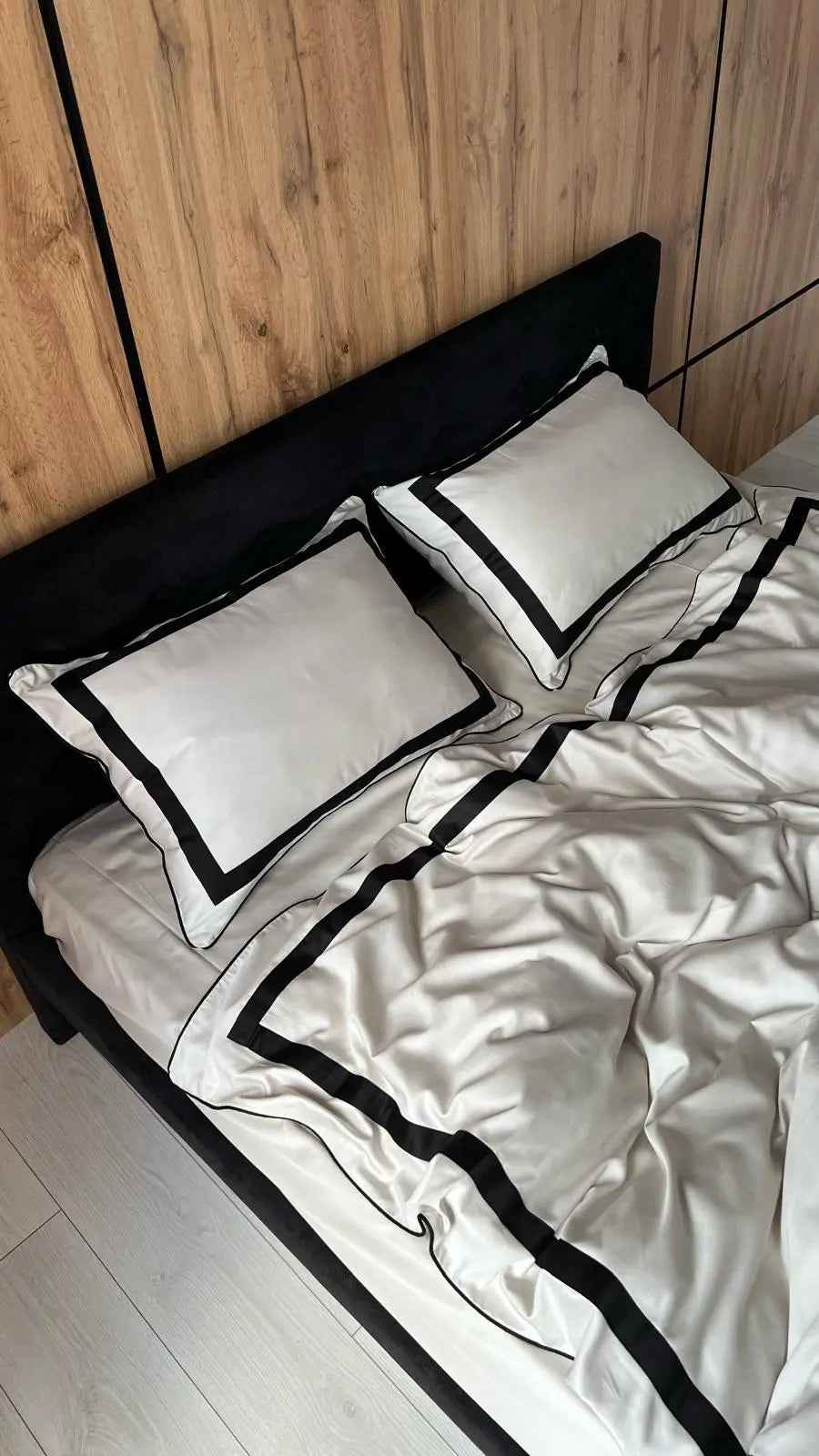 Mercerized Satin Cotton Bedding in Classic Black & Stone White – 100% Turkish Cotton, 140 g/m², Oxford Finish with Piping