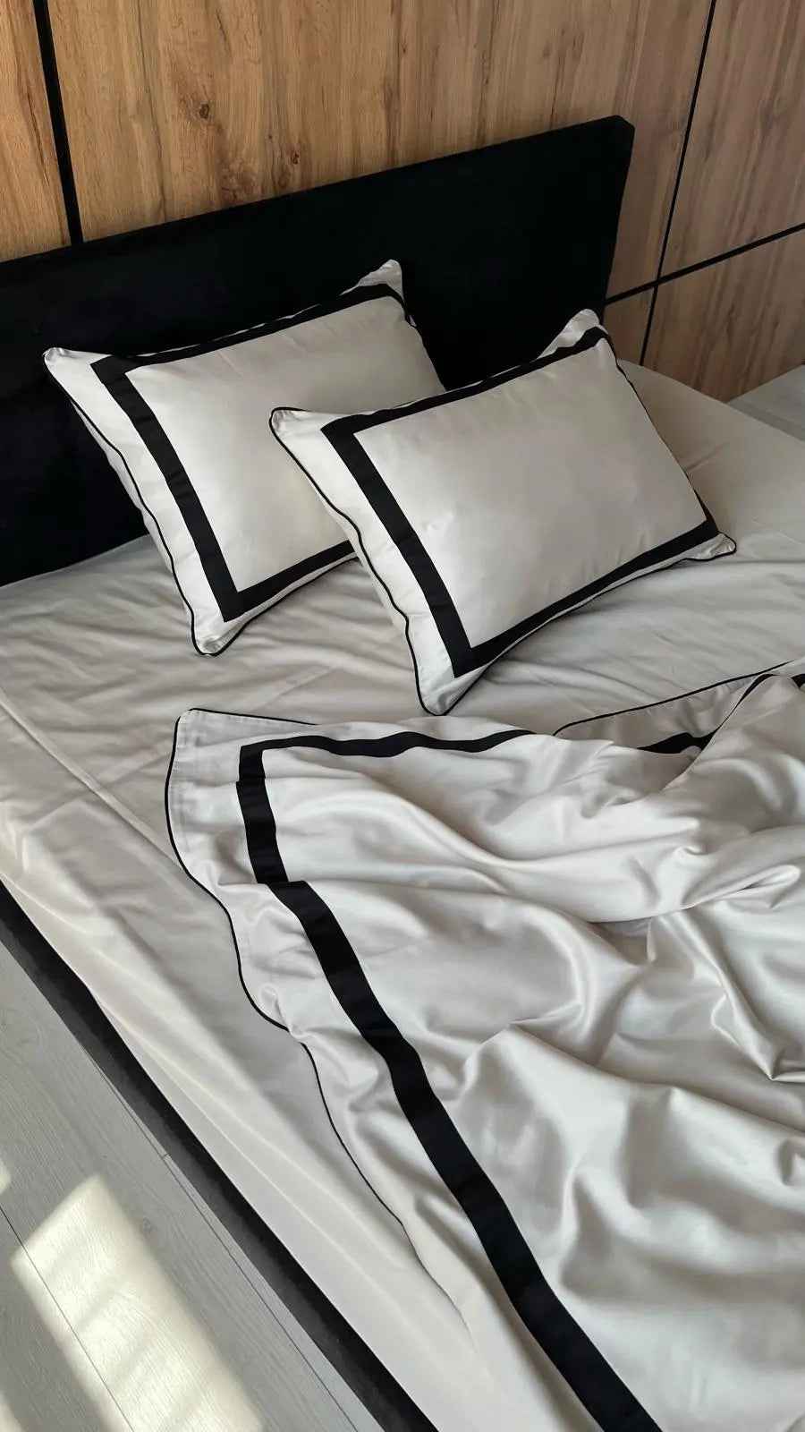 Mercerized Satin Cotton Bedding in Classic Black & Stone White – 100% Turkish Cotton, 140 g/m², Oxford Finish with Piping
