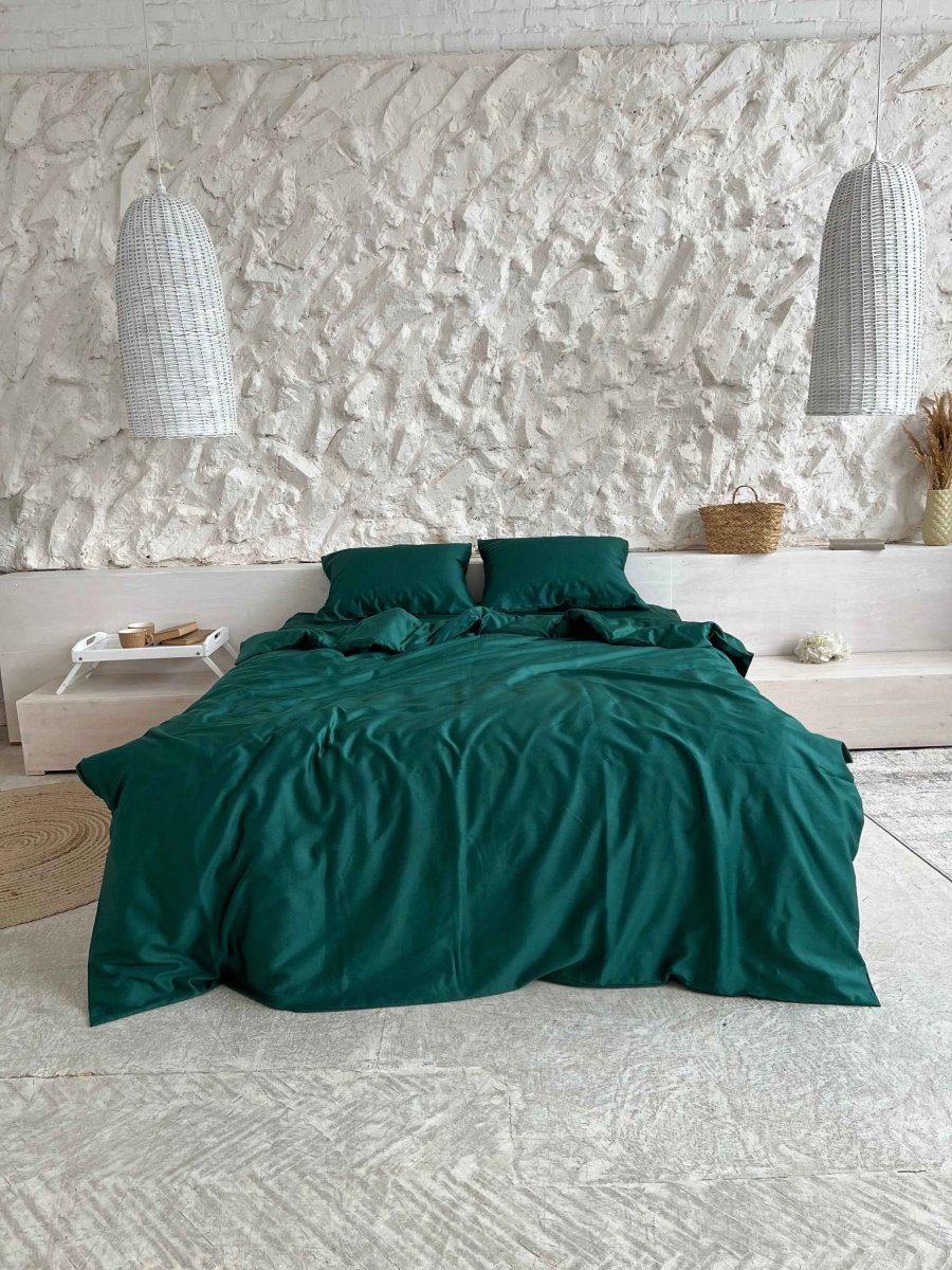 Dark Green Satin Bedding – 100% Turkish Cotton, 140g, Natural Elegance