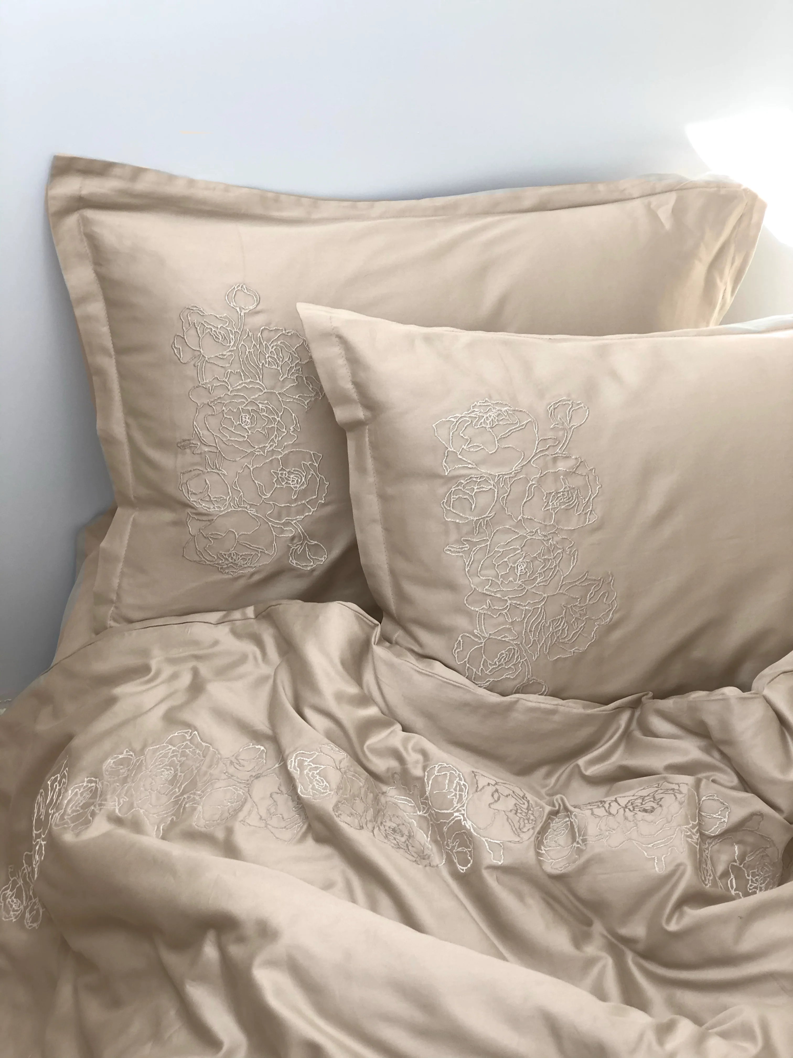 Embroidered Mercerized Turkish Cotton Satin Bedding – Latte with Peony Embroidery, 140 g/m²