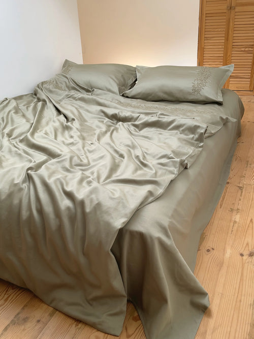 Embroidered Mercerized Turkish Cotton Satin Bedding – Olive Green with Branch Embroidery, 140 g/m²