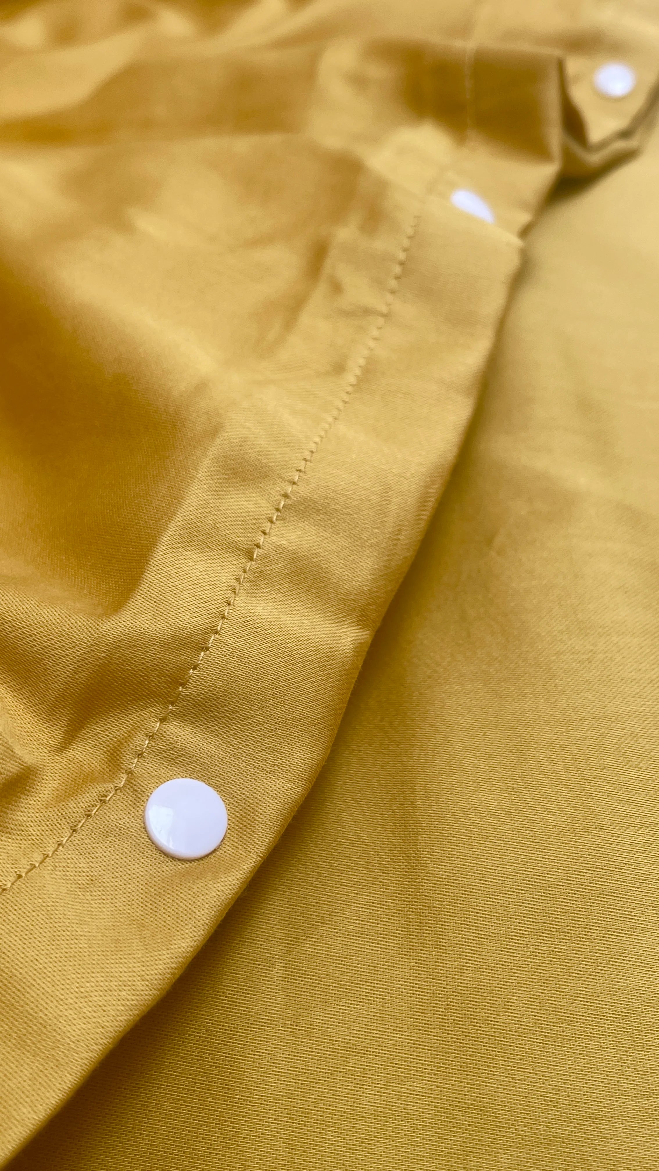 Satin Bedding Made from Mercerized Turkish Cotton in Honey Yellow with Ruffle – 140 g/m²