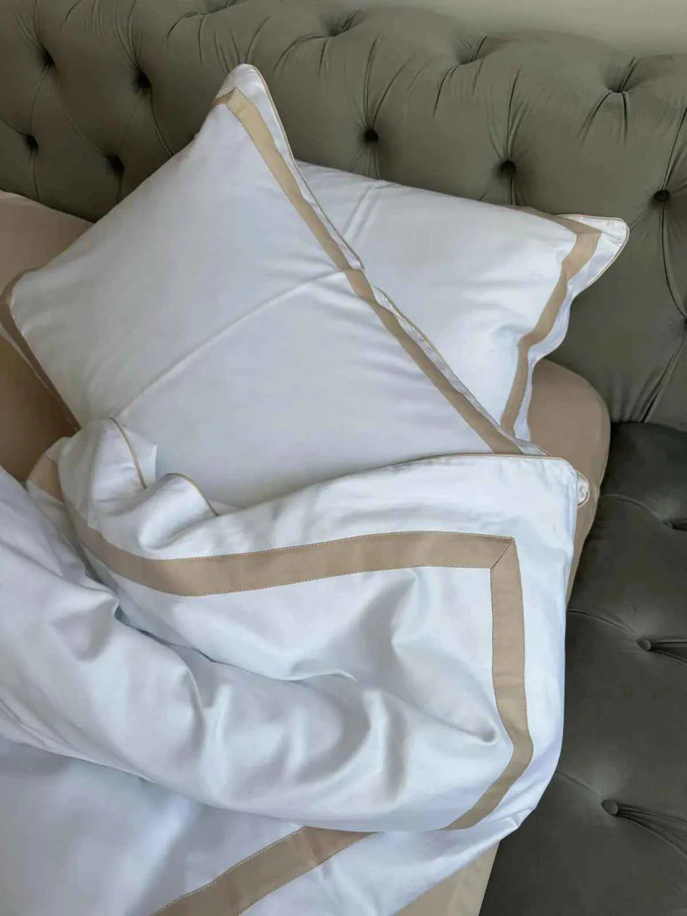 Mercerized Satin Cotton Bedding in Nude & White – 100% Turkish Cotton, 140 g/m², Oxford Finish with Piping