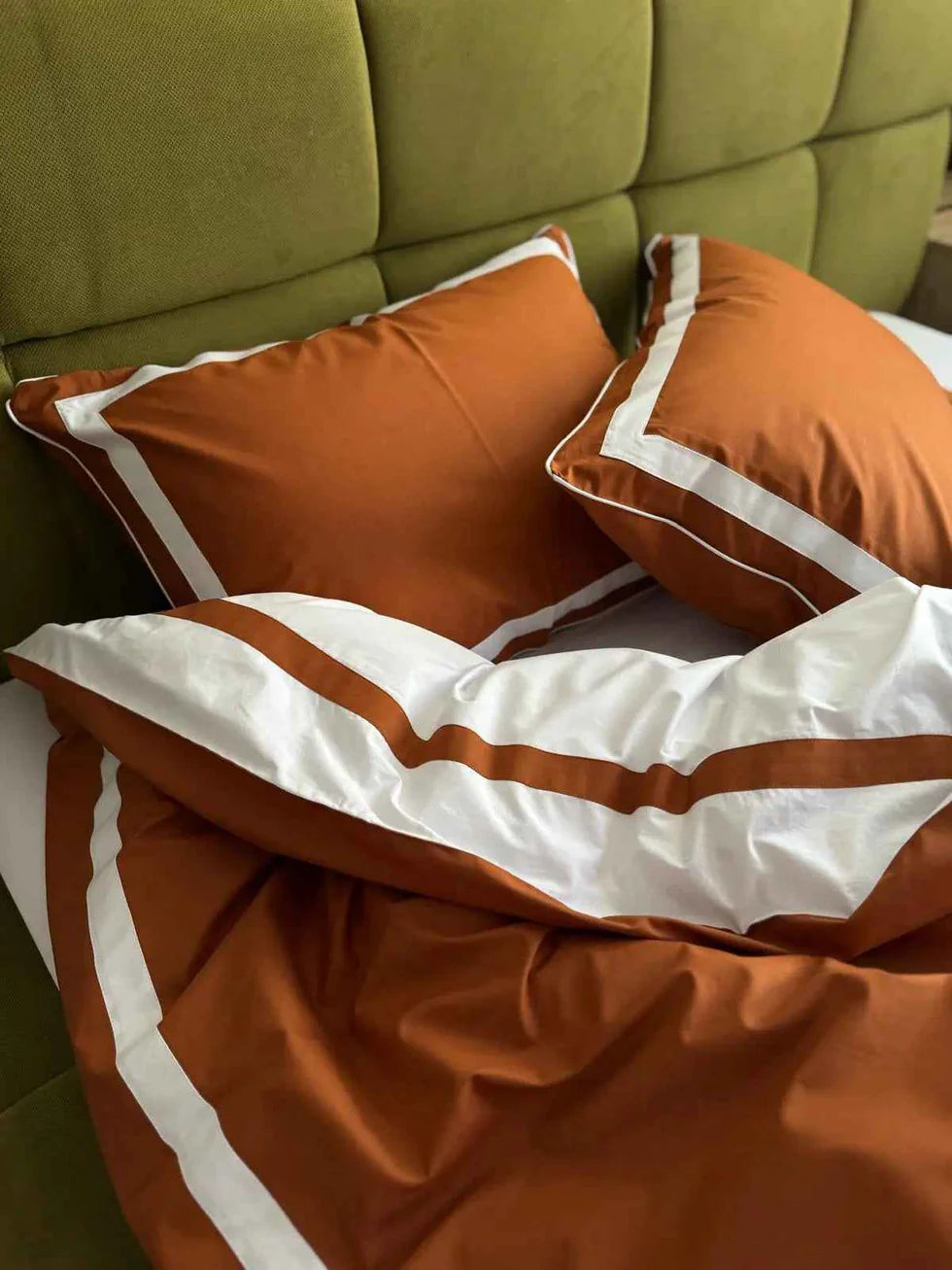 Mercerized Satin Cotton Bedding in Orange & White – 100% Turkish Cotton, 140 g/m², Oxford Finish with Piping
