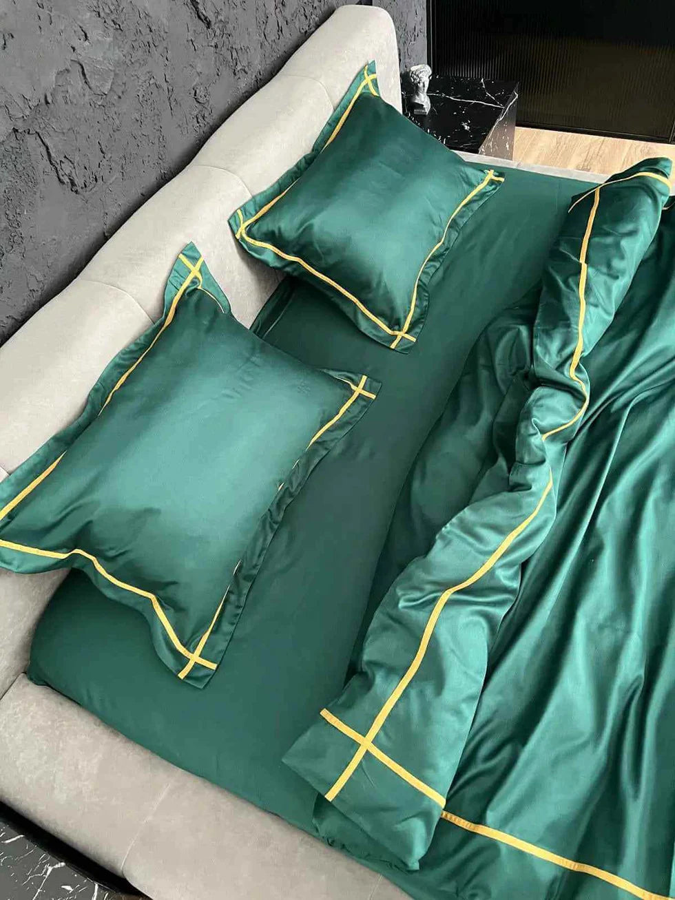 Mercerized Satin Cotton Bedding in Bottle Green & Gold – 100% Turkish Cotton, 140 g/m², Line Oxford Finish