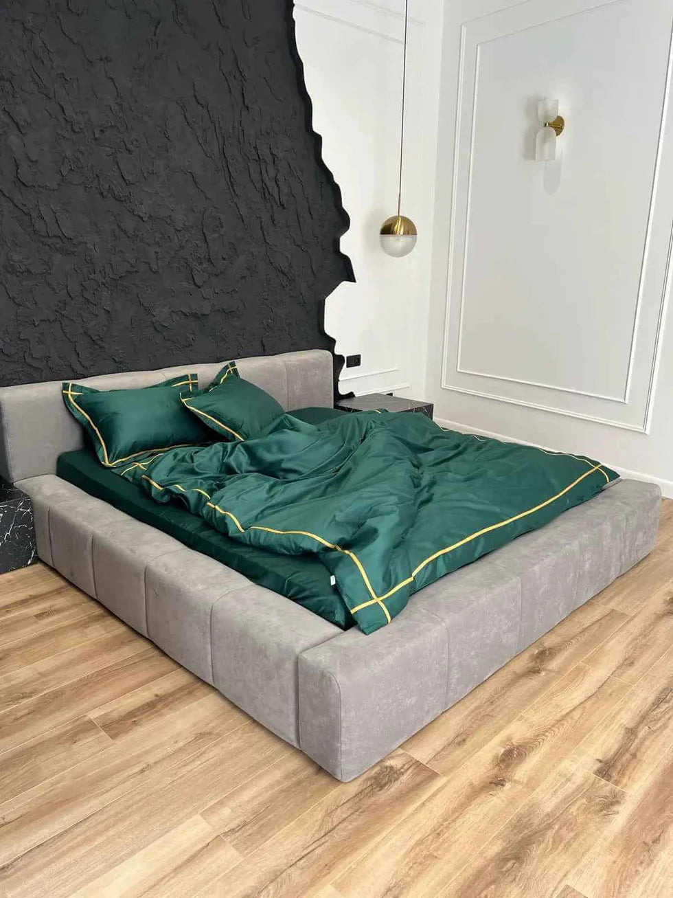 Mercerized Satin Cotton Bedding in Bottle Green & Gold – 100% Turkish Cotton, 140 g/m², Line Oxford Finish