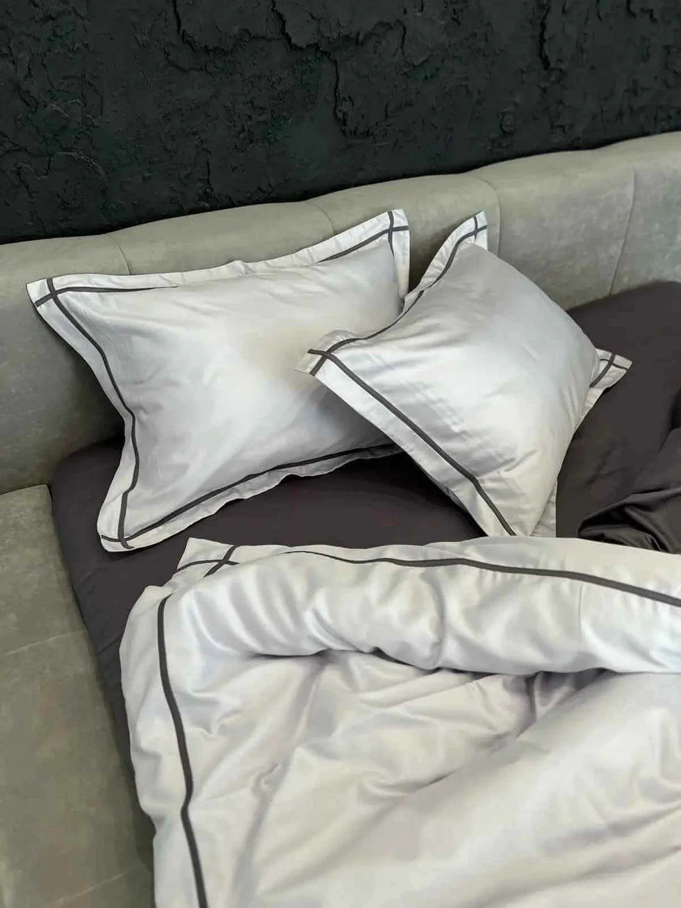 Mercerized Satin Cotton Bedding in Silver Grey & Asphalt – 100% Turkish Cotton, 140 g/m², Line Oxford Finish