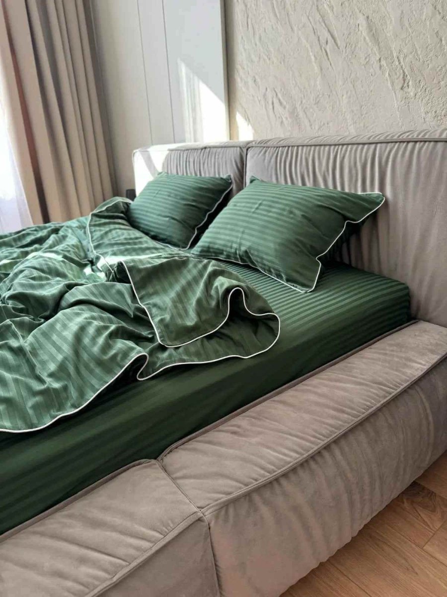 Mercerized Satin Bedding – Green Striped with White Trim, 100% Turkish Cotton, 140 g/m², Premium Collection
