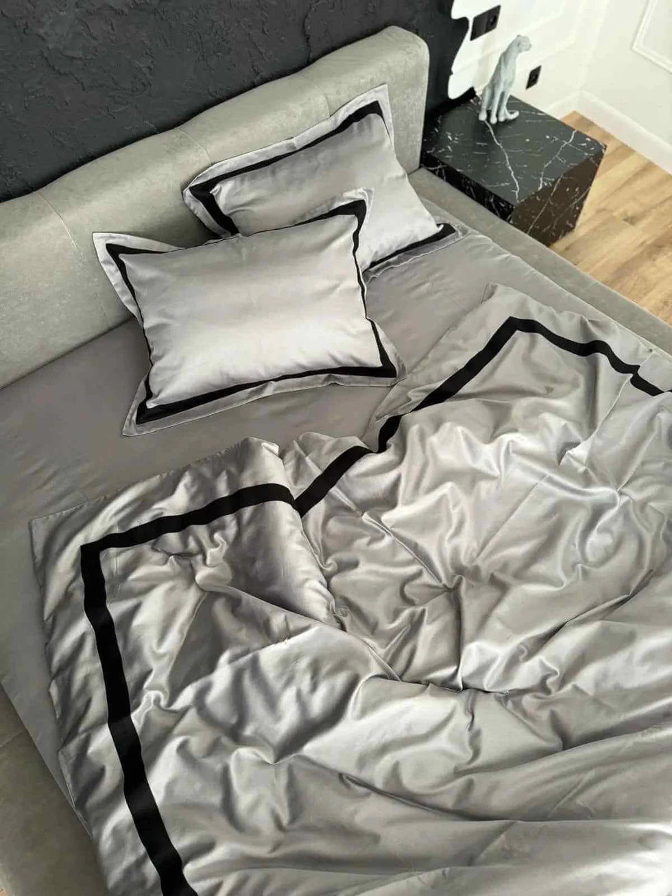 Mercerized Satin Cotton Bedding in Silver Grey & Black – 100% Turkish Cotton, 140 g/m² Oxford Finish