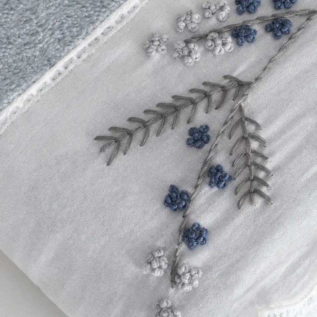 Derin Badetuch-Set (2-teilig) – Damen, 100 % Bio-Baumwolle, handbestickt, Hellblau