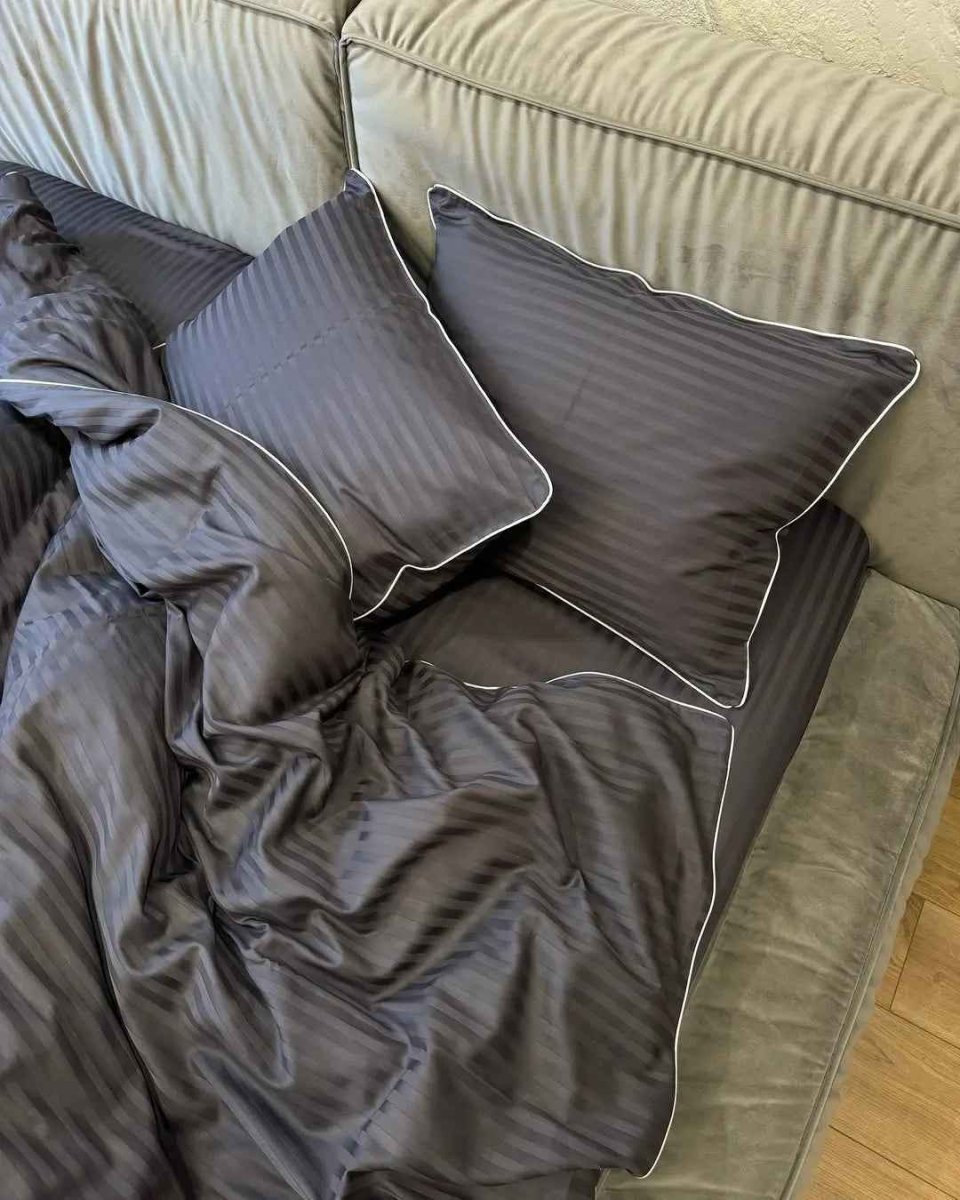 Mercerized Satin Bedding – Light Graphite with White Trim, 100% Turkish Cotton, 140 g/m², Premium Collection