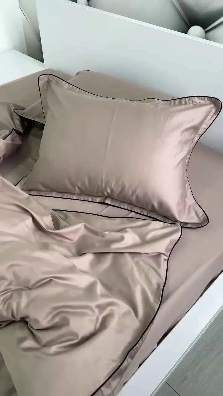 Mercerized Satin Cotton Bedding in Cappuccino with Black Piping – 100% Turkish Cotton, 140 g/m²