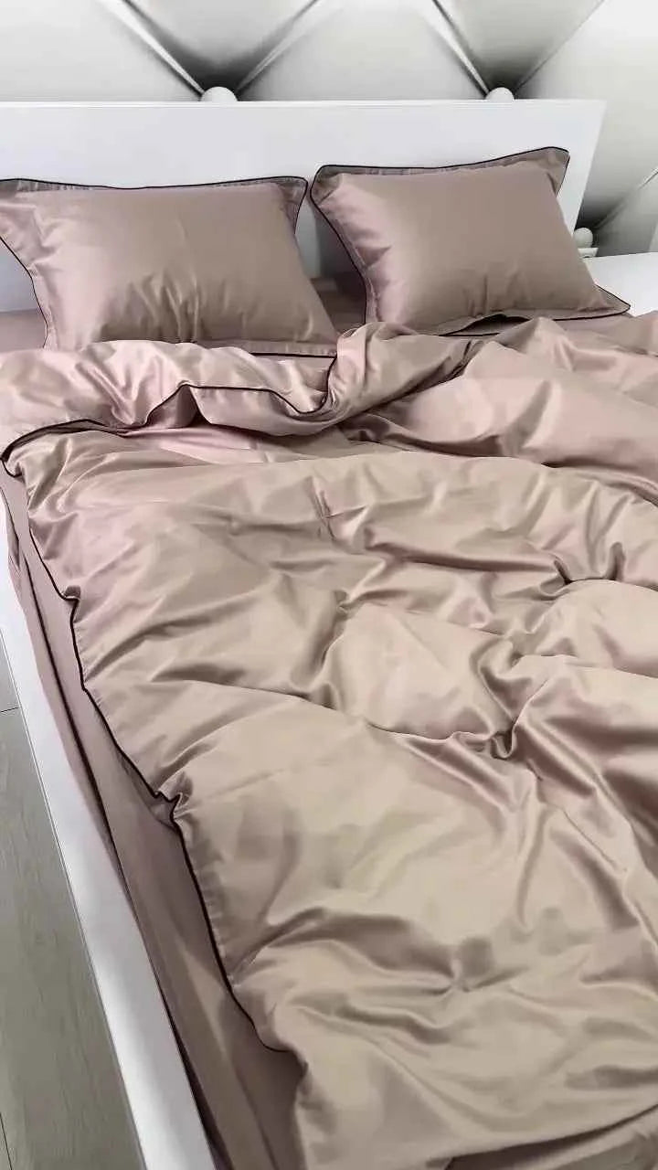 Bettwäsche aus mercerisiertem Satin-Baumwollstoff in Cappuccino mit schwarzer Paspelierung – 100 % türkische Baumwolle, 140 g/m²