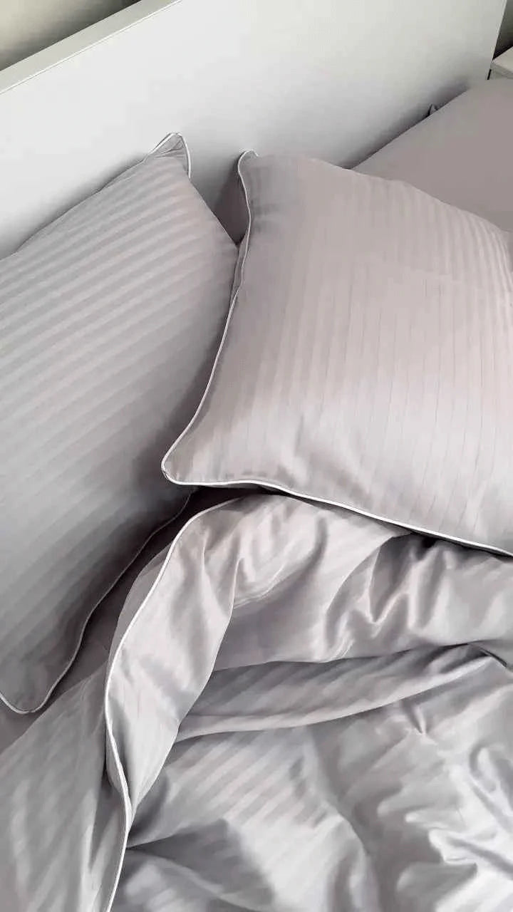 Mercerized Satin Cotton Bedding in Light Grey Stripes with White Piping – 100% Turkish Cotton, 140 g/m²