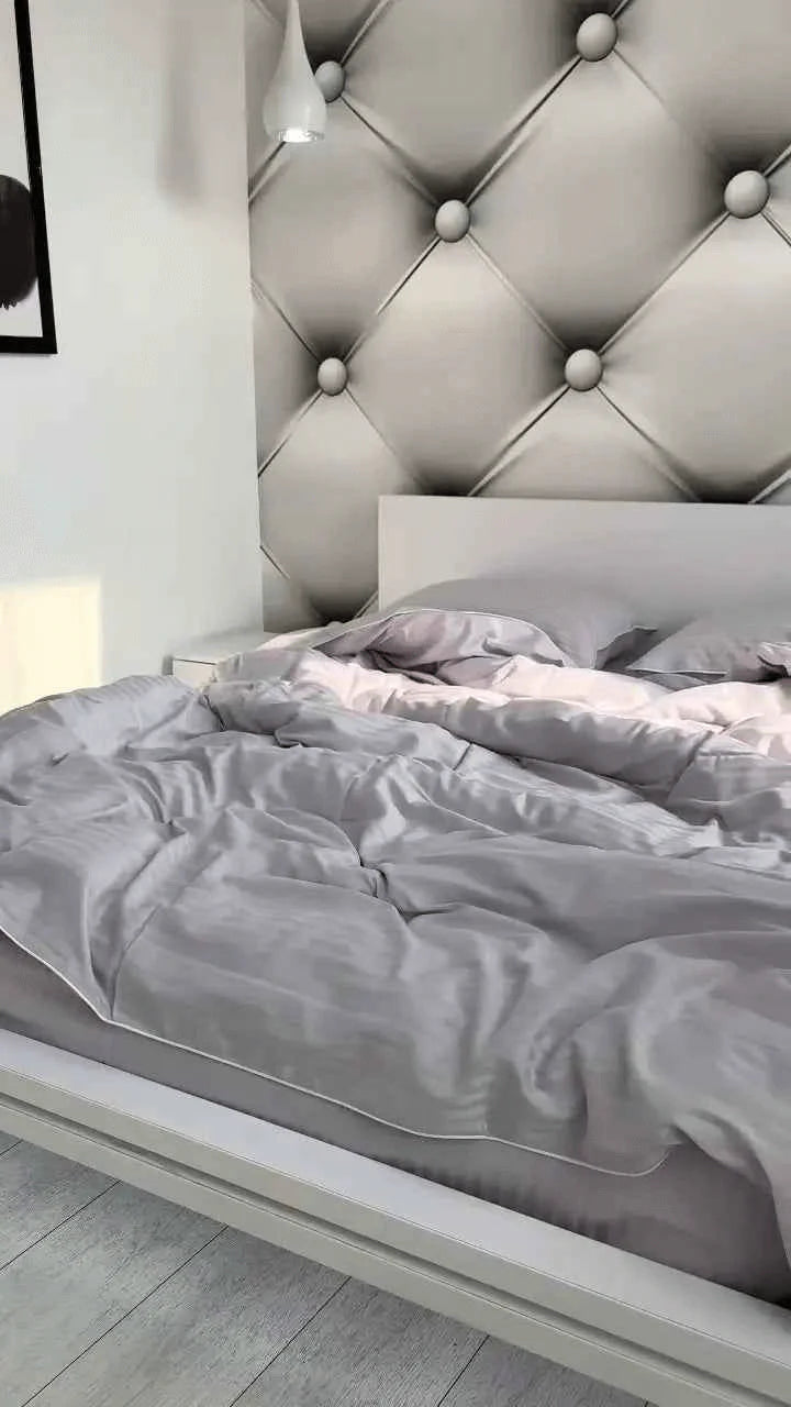 Mercerized Satin Cotton Bedding in Light Grey Stripes with White Piping – 100% Turkish Cotton, 140 g/m²