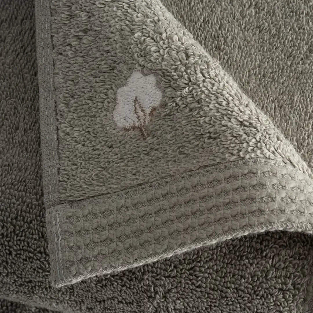 Pure Cotton Embroidered Towel Set (3 Pieces) – Organic Cotton, Green